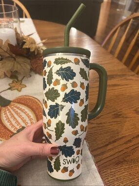 Swig Autumn Breeze  Pattern 30 oz Tumbler with Straw